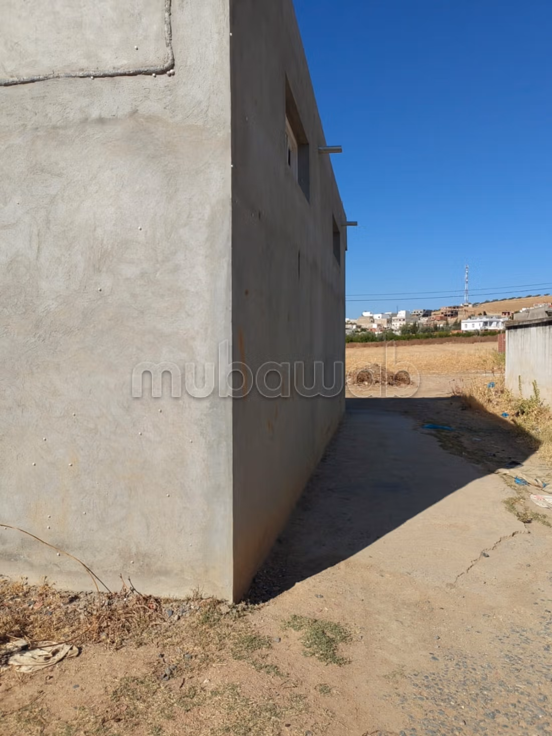 Grand depot e terreno a Slouguia, Testour