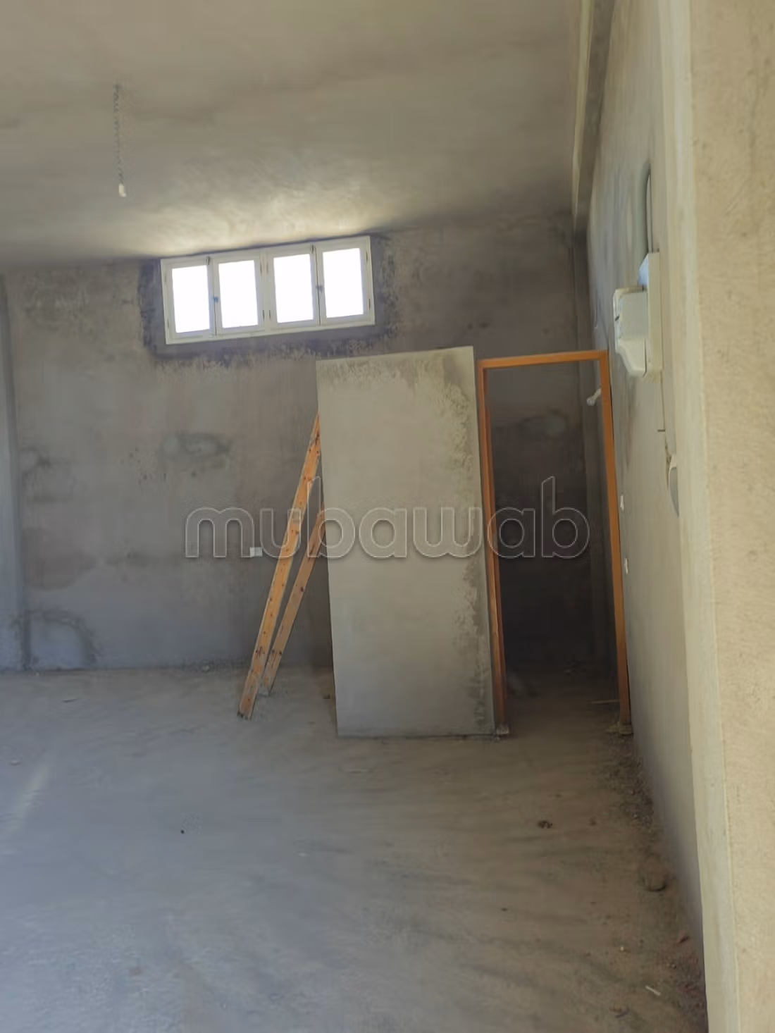 Grand depot e terreno a Slouguia, Testour