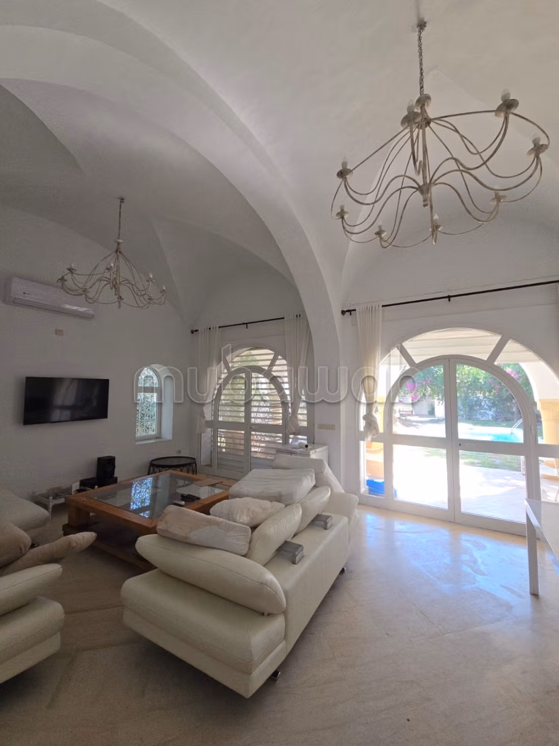 Splendida villa in vendita a Sidi El Mahrsi. 5 belle camere. Bel terrazzo e giardino