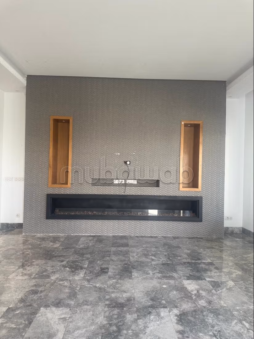À vendre Penthouse S3 avec piscine au Lac 2