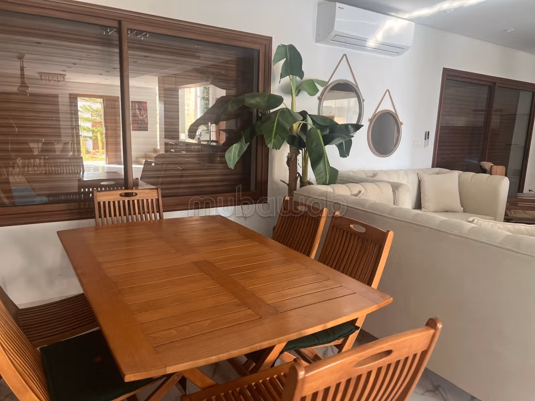 Vente villa de luxe à Hammamet Sud. Surface de 280 m². Bien meublé
