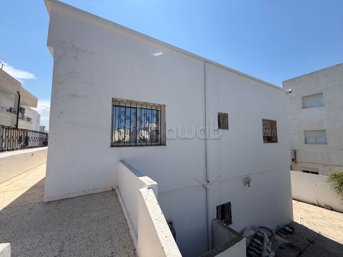 In vendita: Edificio ad Aïn Zaghouan Nord