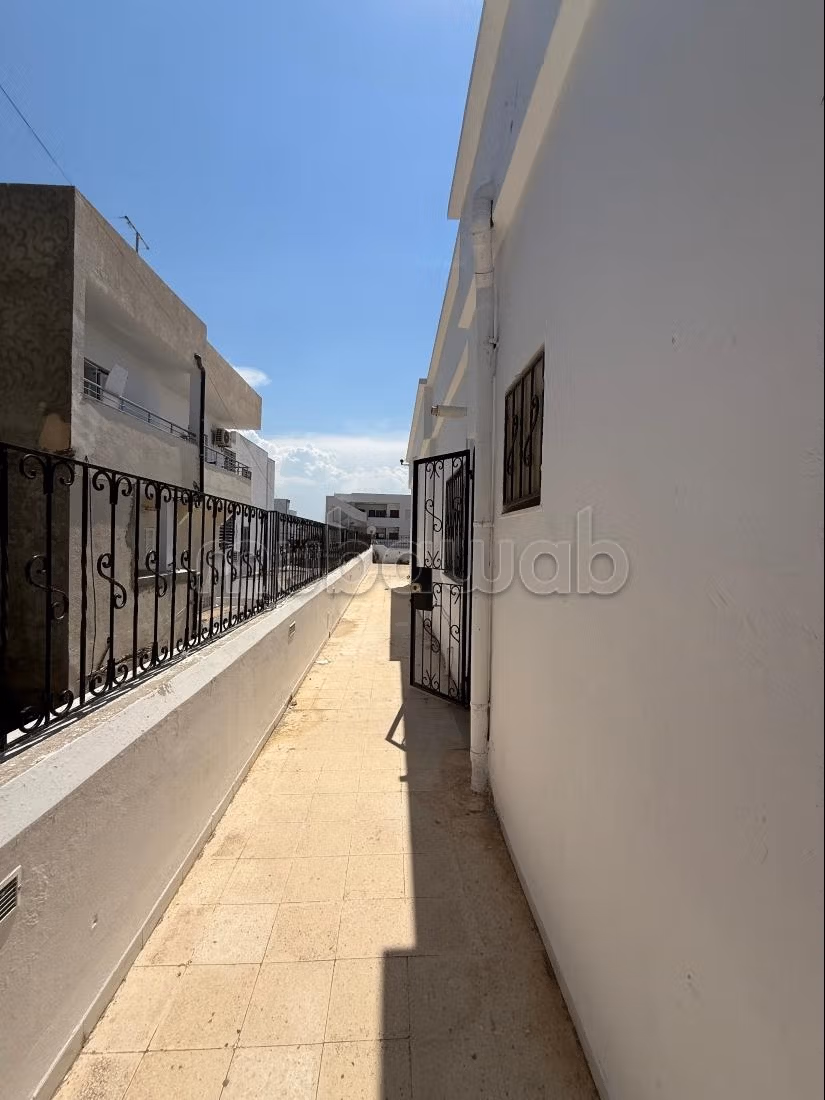 In vendita: Edificio ad Aïn Zaghouan Nord