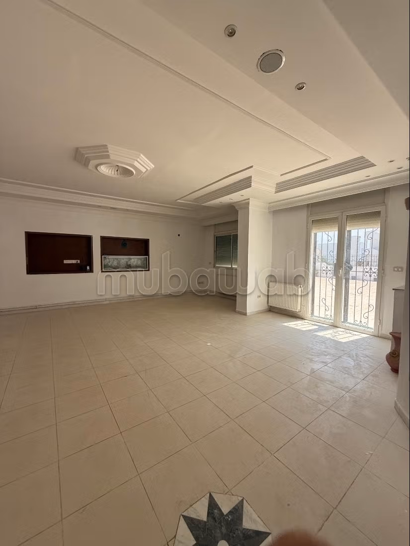 In vendita: Edificio ad Aïn Zaghouan Nord