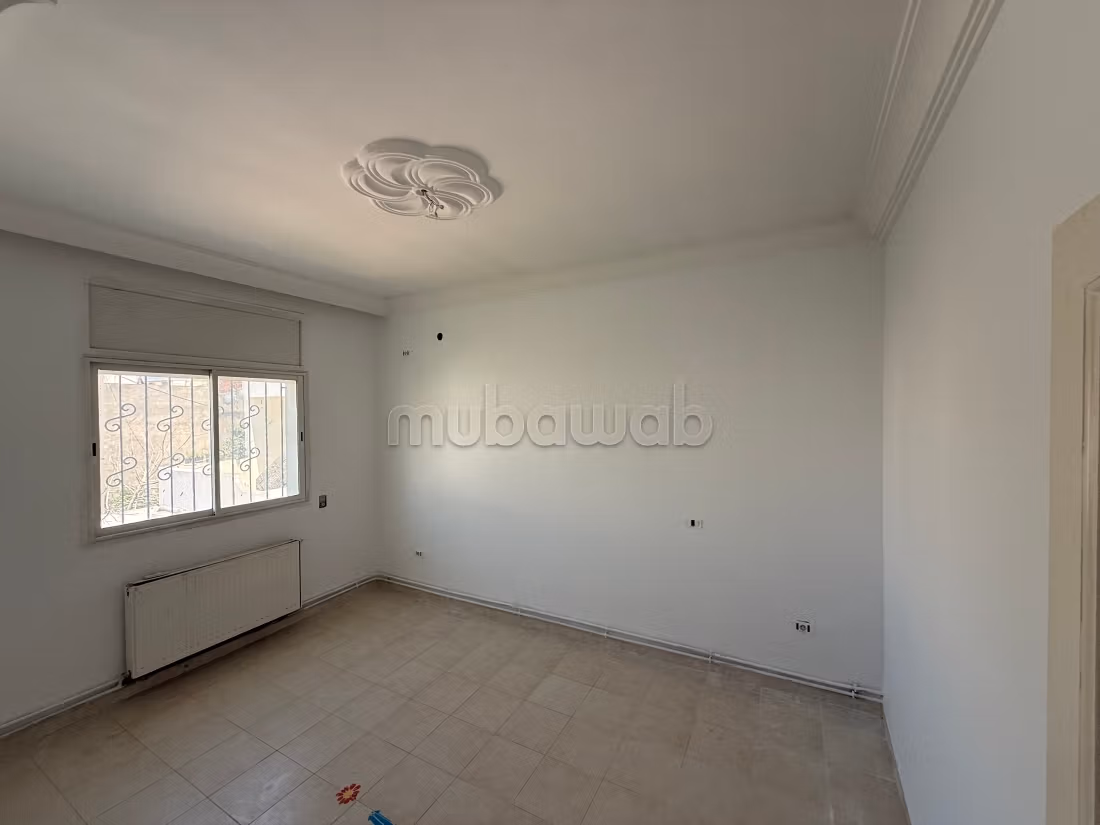 In vendita: Edificio ad Aïn Zaghouan Nord