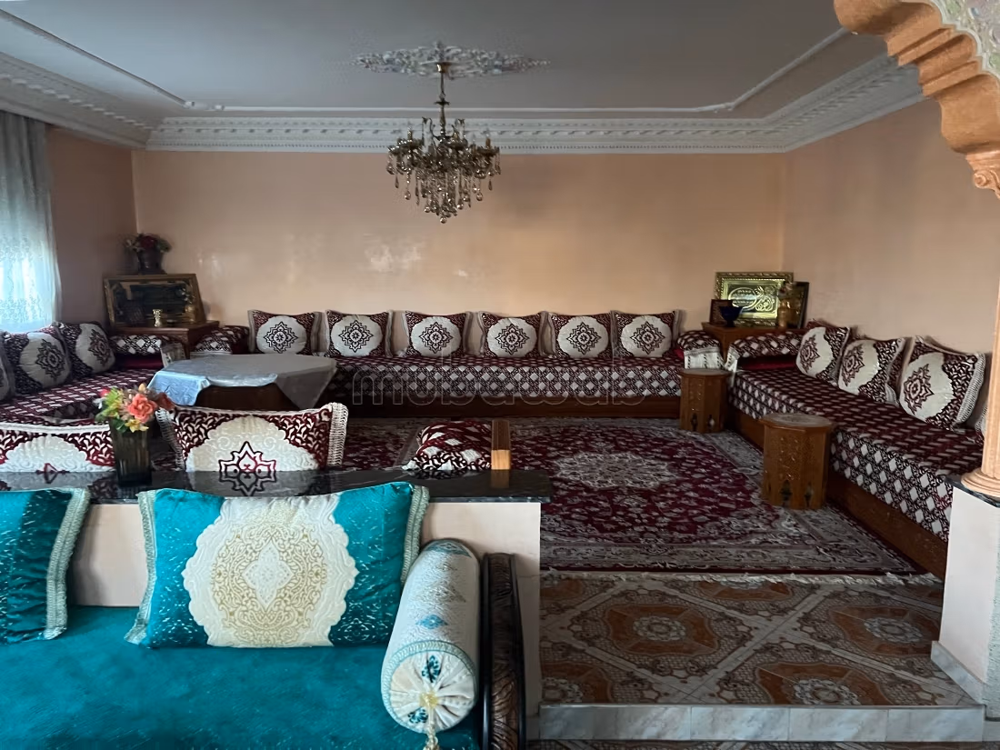 Magnifica villa in vendita ad Al Hadika. 6 camere confortevoli. Bellissima terrazza e giardino