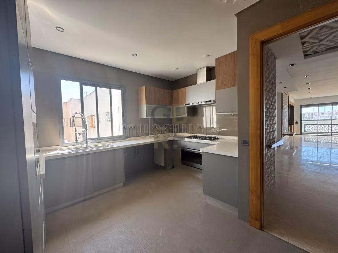 Très bel appartement sans vis à vis dans une résidence sécurisée en location à Hay Riad — 3