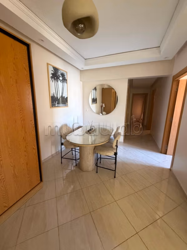 Location d'un appartement à Agdal. 2 chambres. Meublé