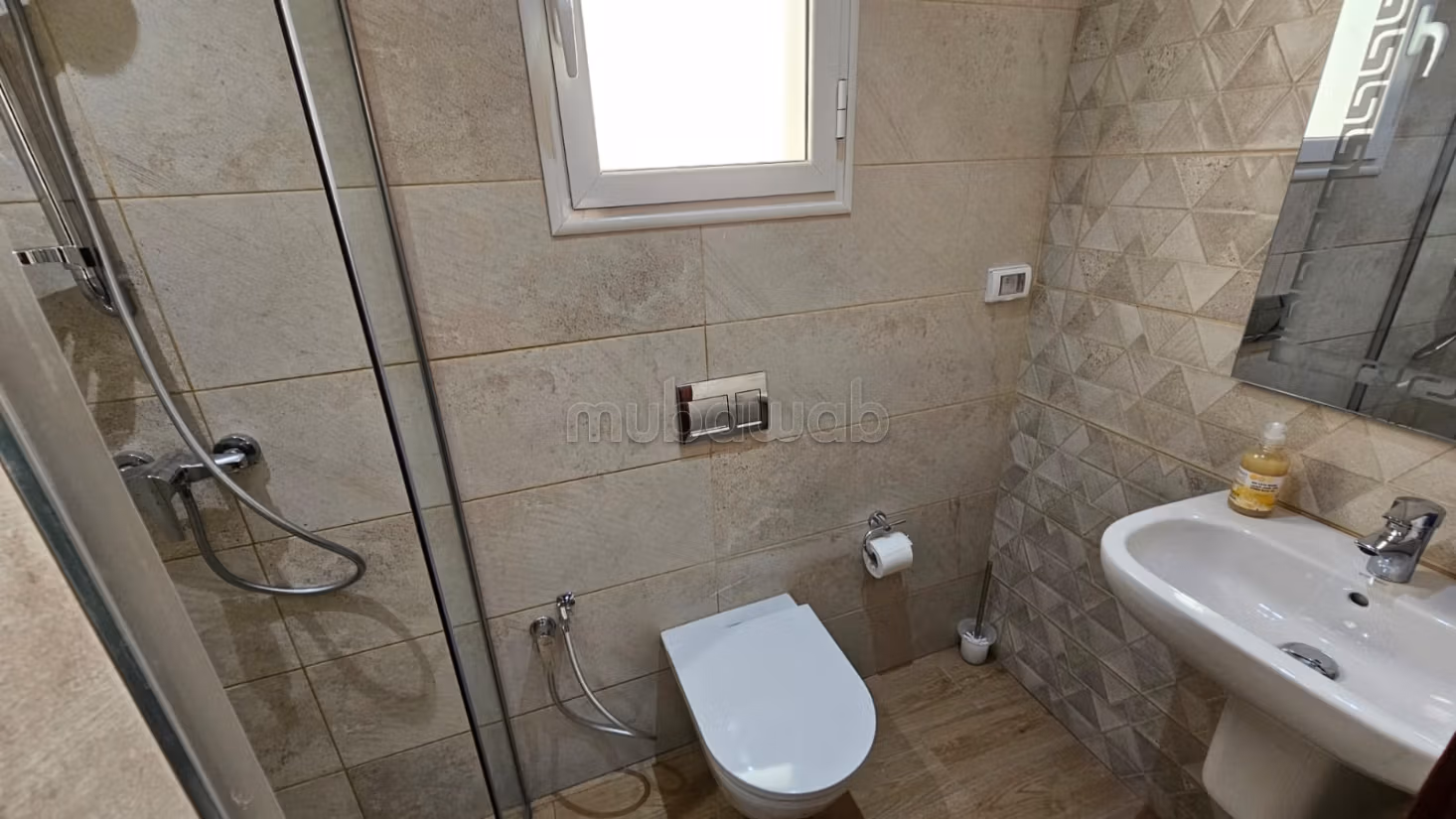 Fully Air-Conditioned Apartment 3 Bedrooms WIFI View