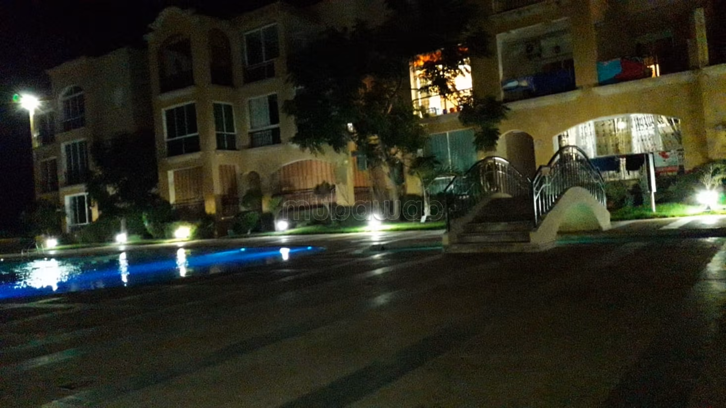 Location saisonnière à Mannesmann. 
Surface de 80 m². 
Climatisation et piscine