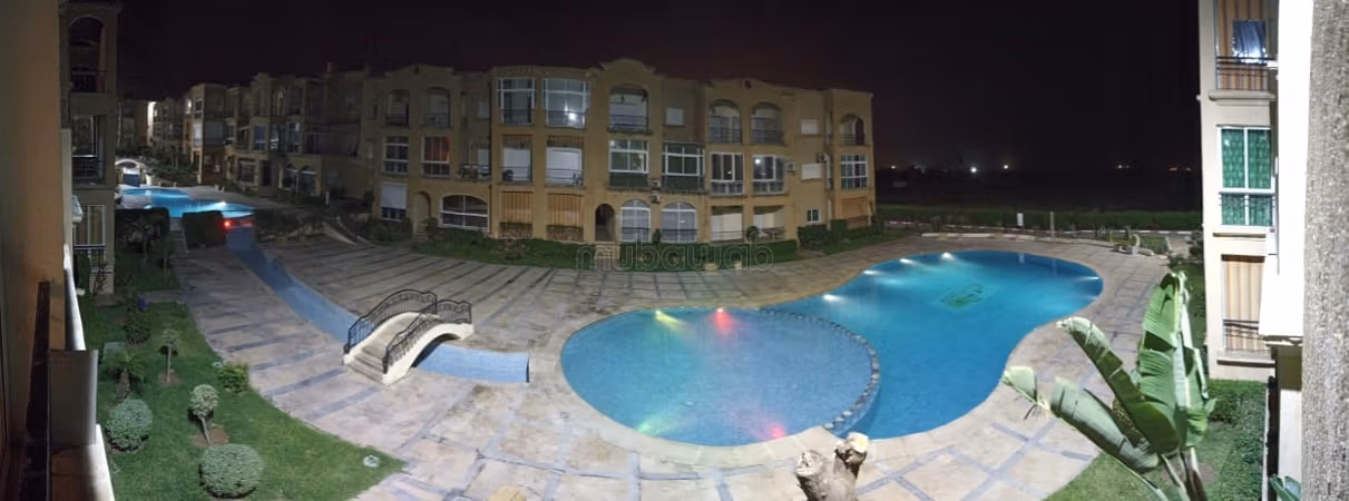 Location saisonnière à Mannesmann. 
Surface de 80 m². 
Climatisation et piscine