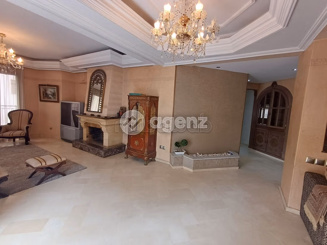 Appartement à louer 220 m², 3 chambres Les hôpitaux Casablanca