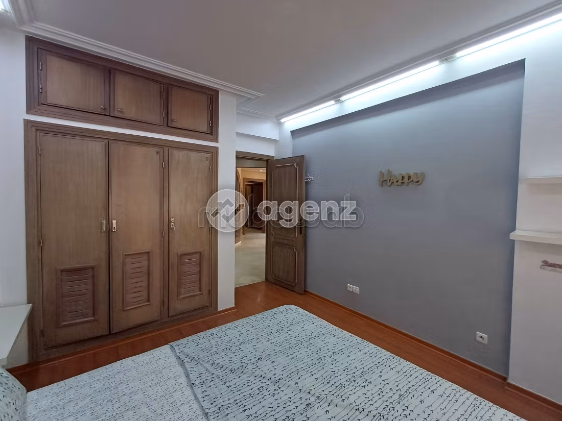 Appartement à louer 220 m², 3 chambres Les hôpitaux Casablanca