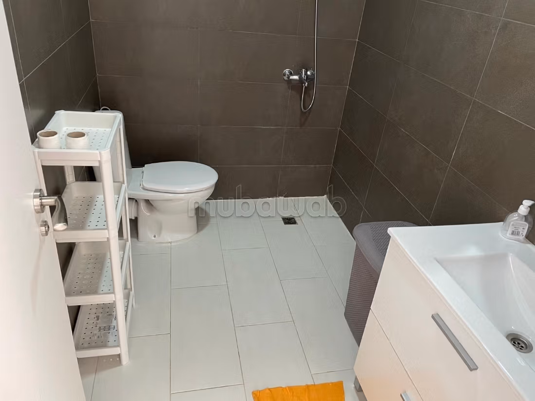 Vacation apartment for rent in Martil. 2 nice bedrooms. Concierge service, beautiful pool
