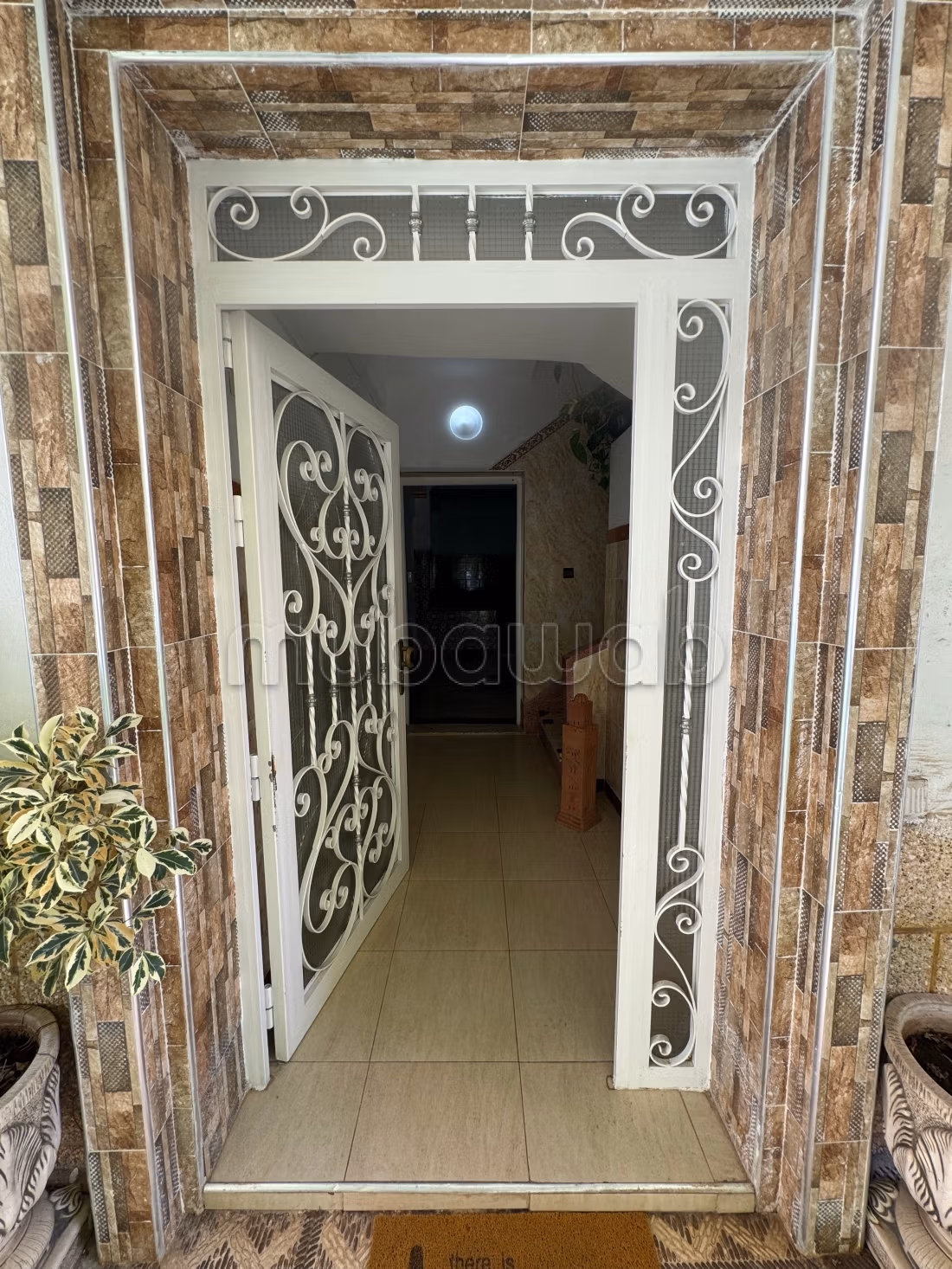 Affitta questo appartamento a M'Diq. 2 camere da letto accoglienti. Arredato