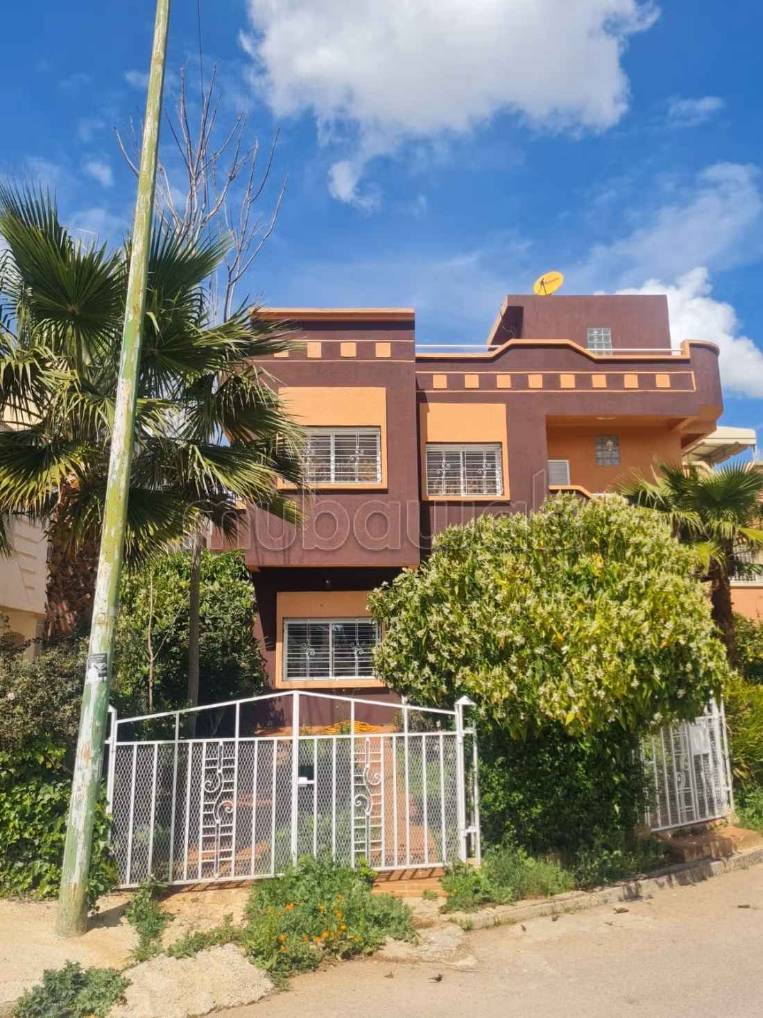 Maison/ Villa récente 3 façades avec vue à Meknès