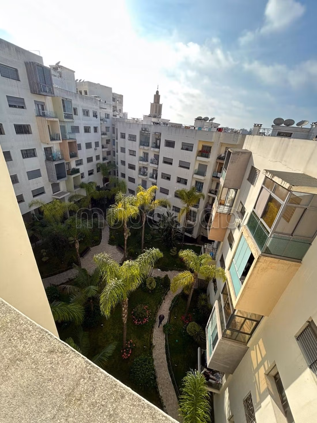 Bel appartement en location à Belvédère.
Superficie 80 m².
Meublé