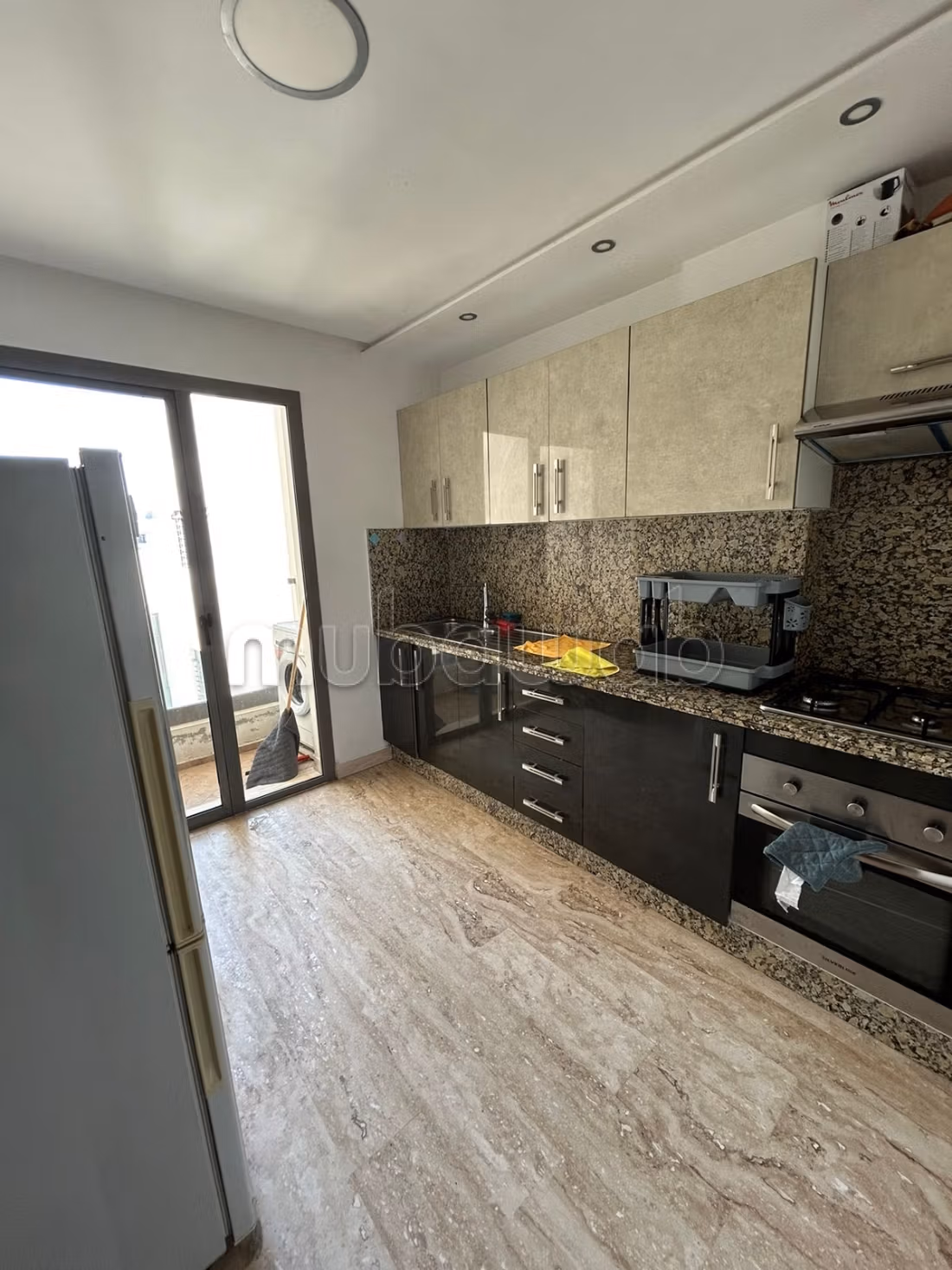 Bel appartement en location à Belvédère.
Superficie 80 m².
Meublé — 3