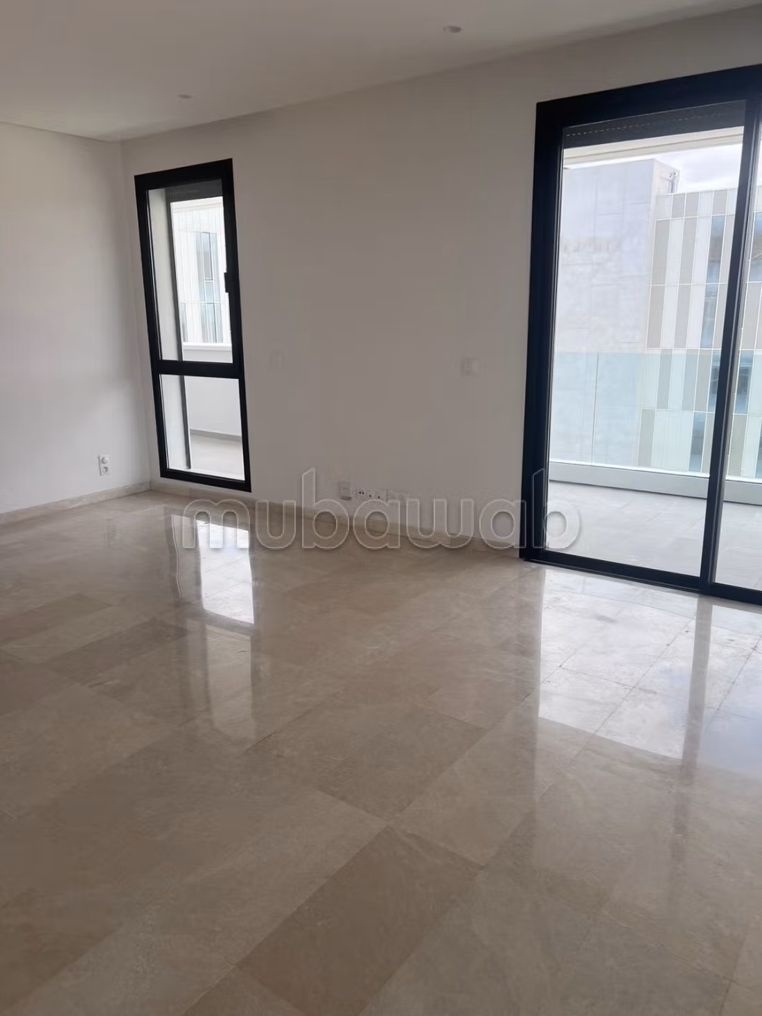 In affitto - Appartamento con 2 camere vuoto mai abitato