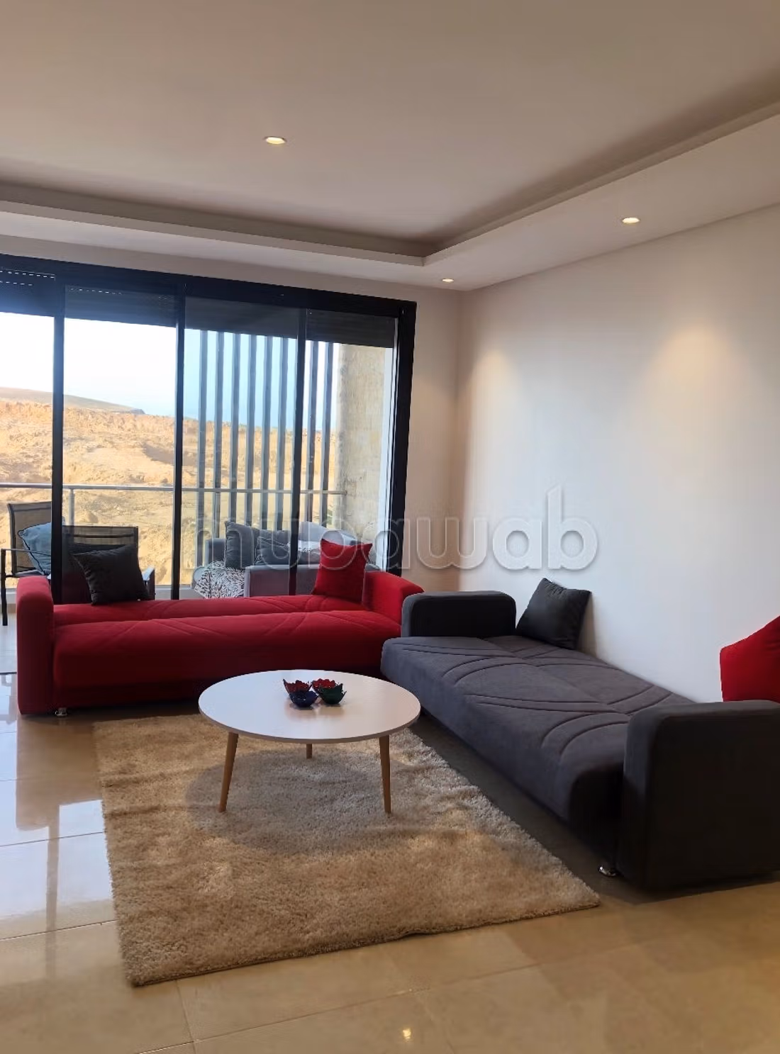 Appartement à vendre à Sidi Bouknadel. 
2 belles chambres. 
Concierge et piscine