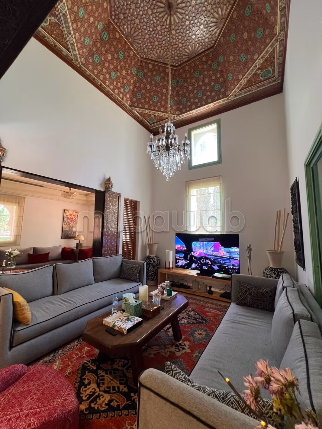 Duplex Spacieux 383m² avec grand jardin privatif