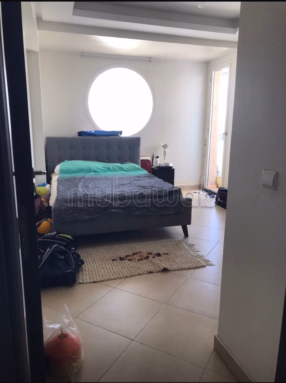 Ampio appartamento in vendita con piscina e garage a Bouznika