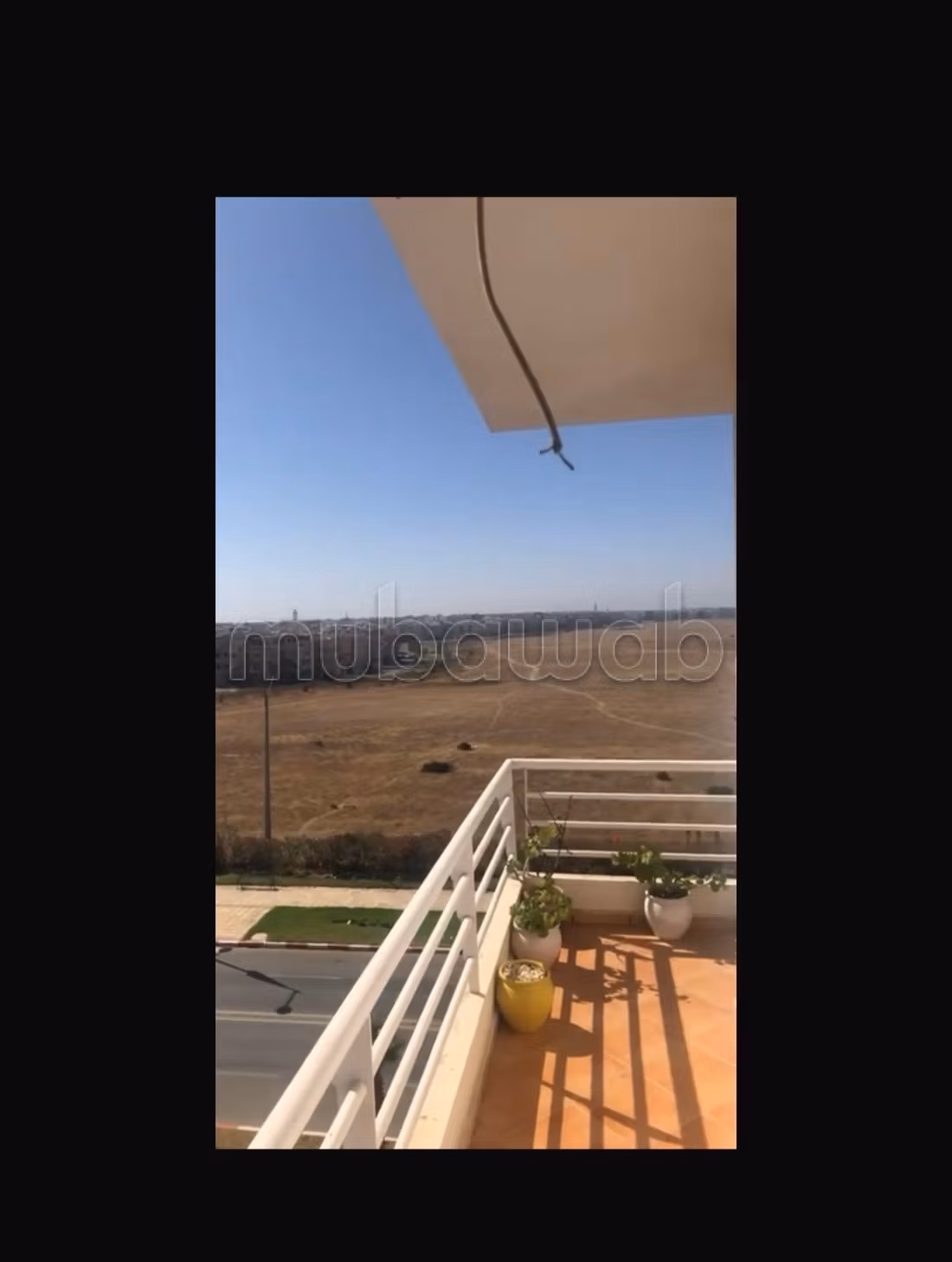 Ampio appartamento in vendita con piscina e garage a Bouznika