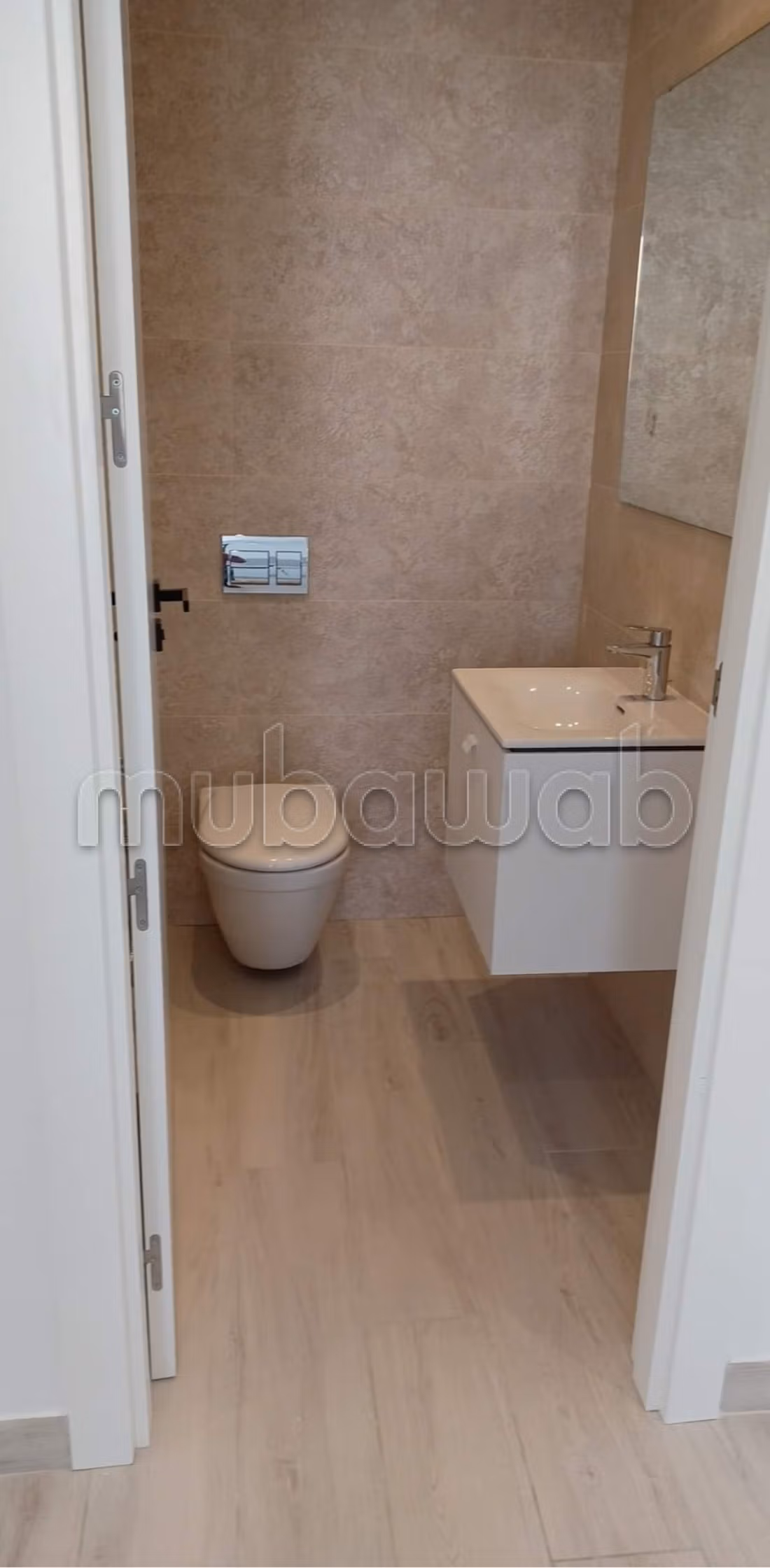 Location d'un appartement à Carthage. Superficie 112 m². Porte blindée, sécurité