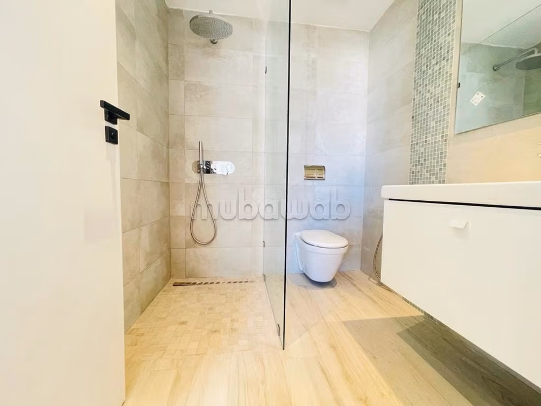 Location d'un appartement à Carthage. Superficie 112 m². Porte blindée, sécurité