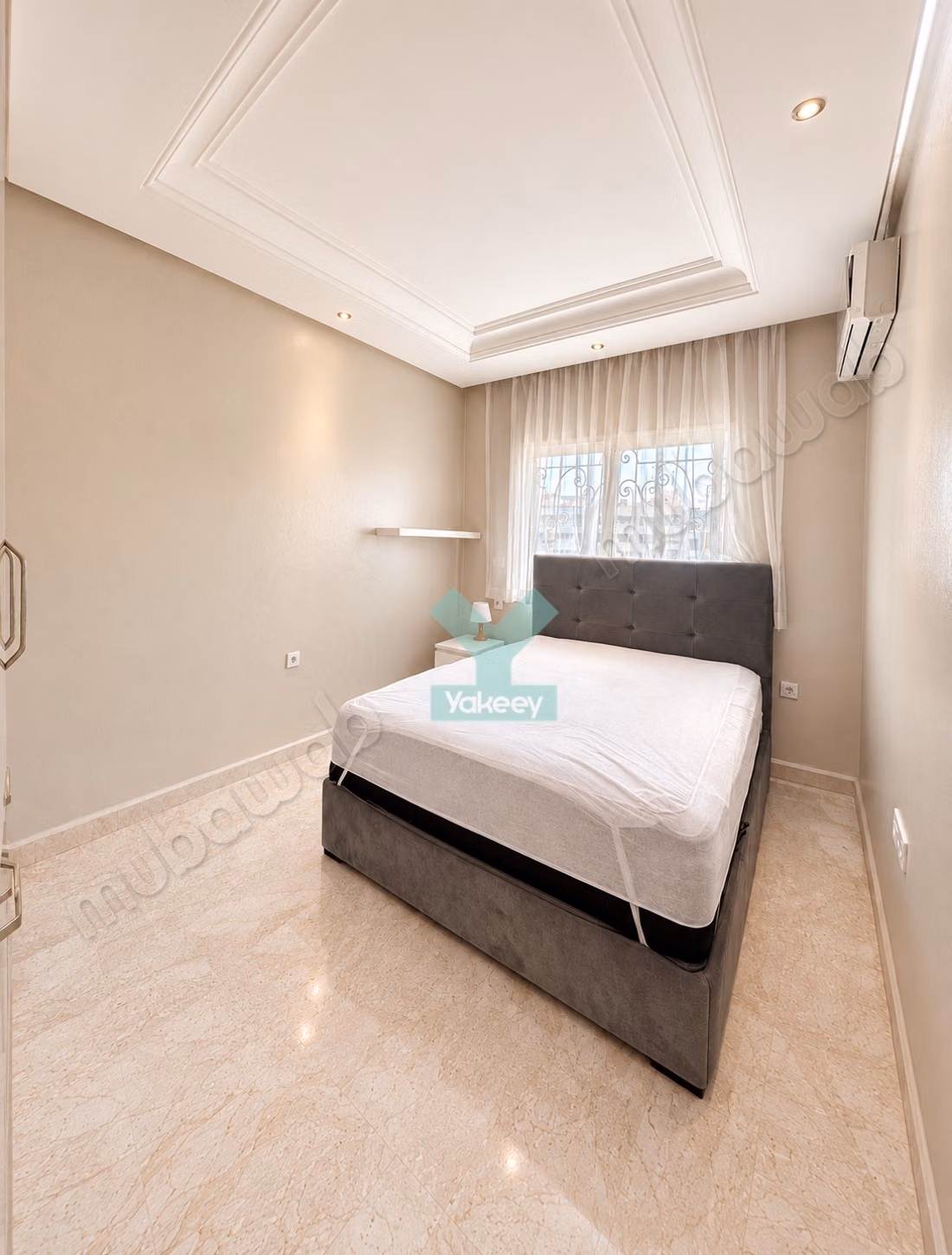 Superbe appartement meublé étage élevé