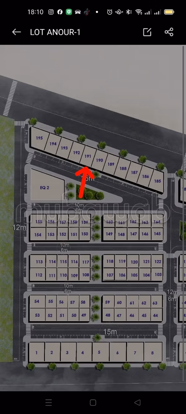 Terrain magnifique à vendre à Riyadh Dakhlah. La superficie totale est de 135 m²