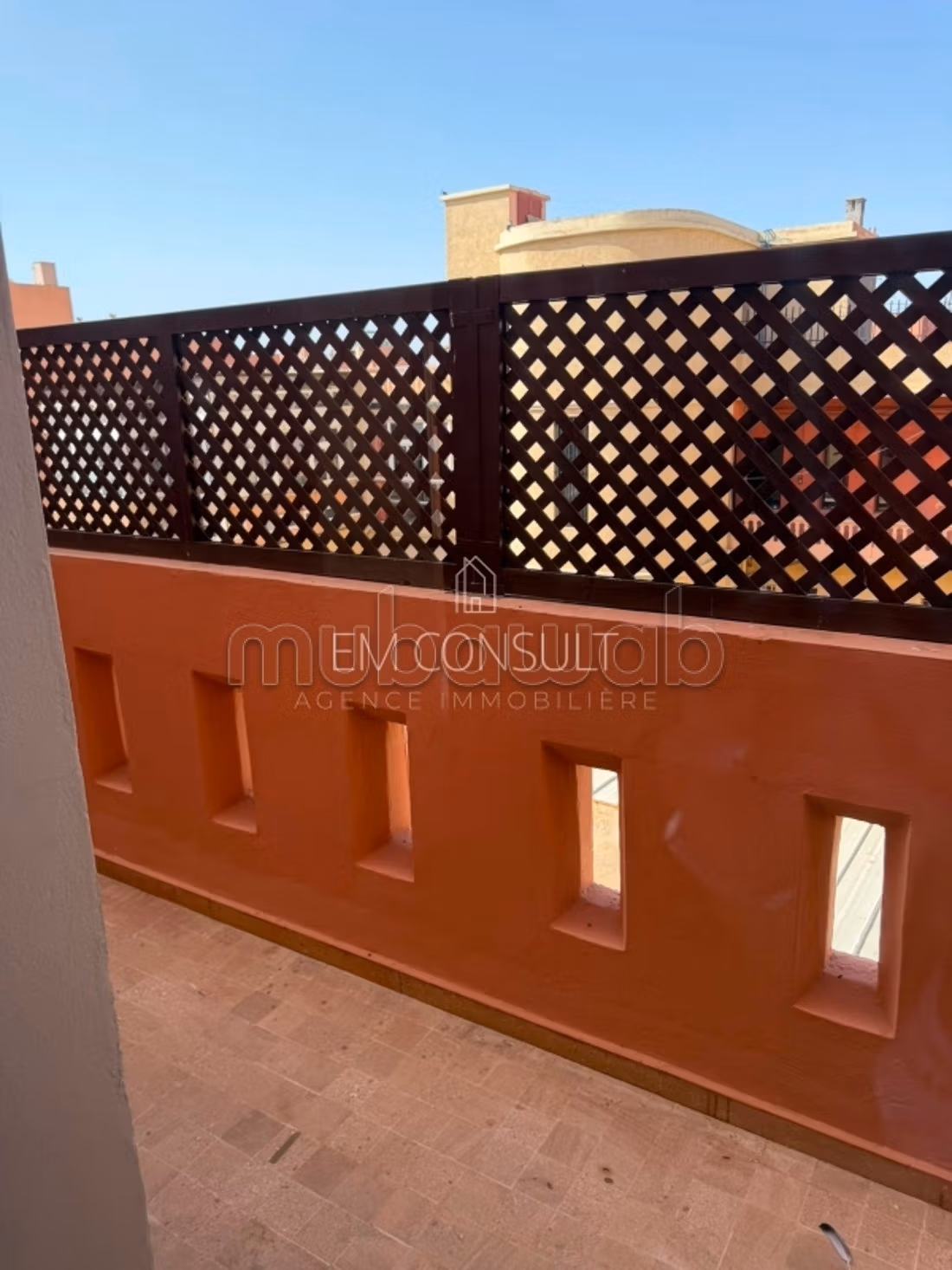 LOCATION appartement 2 chambres 197 M2 terrasse — 4