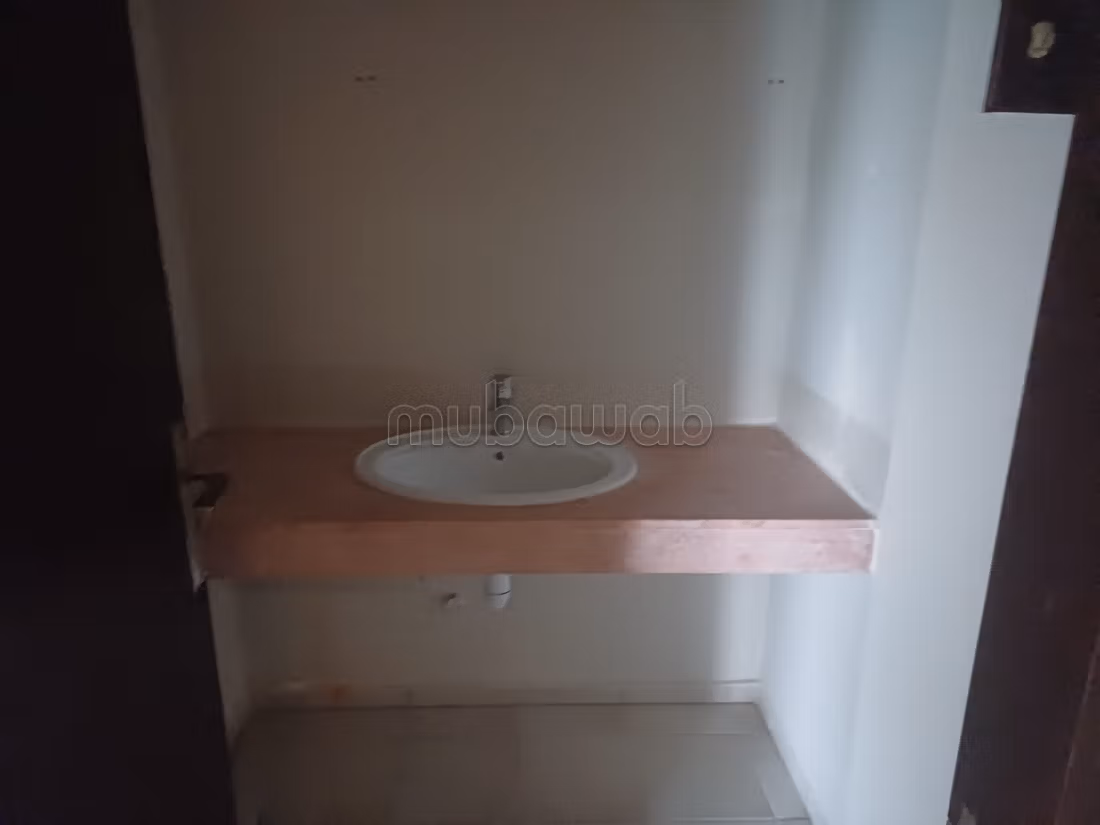 À louer – Superbe appartement de 184 m² à Hay Riad — 4