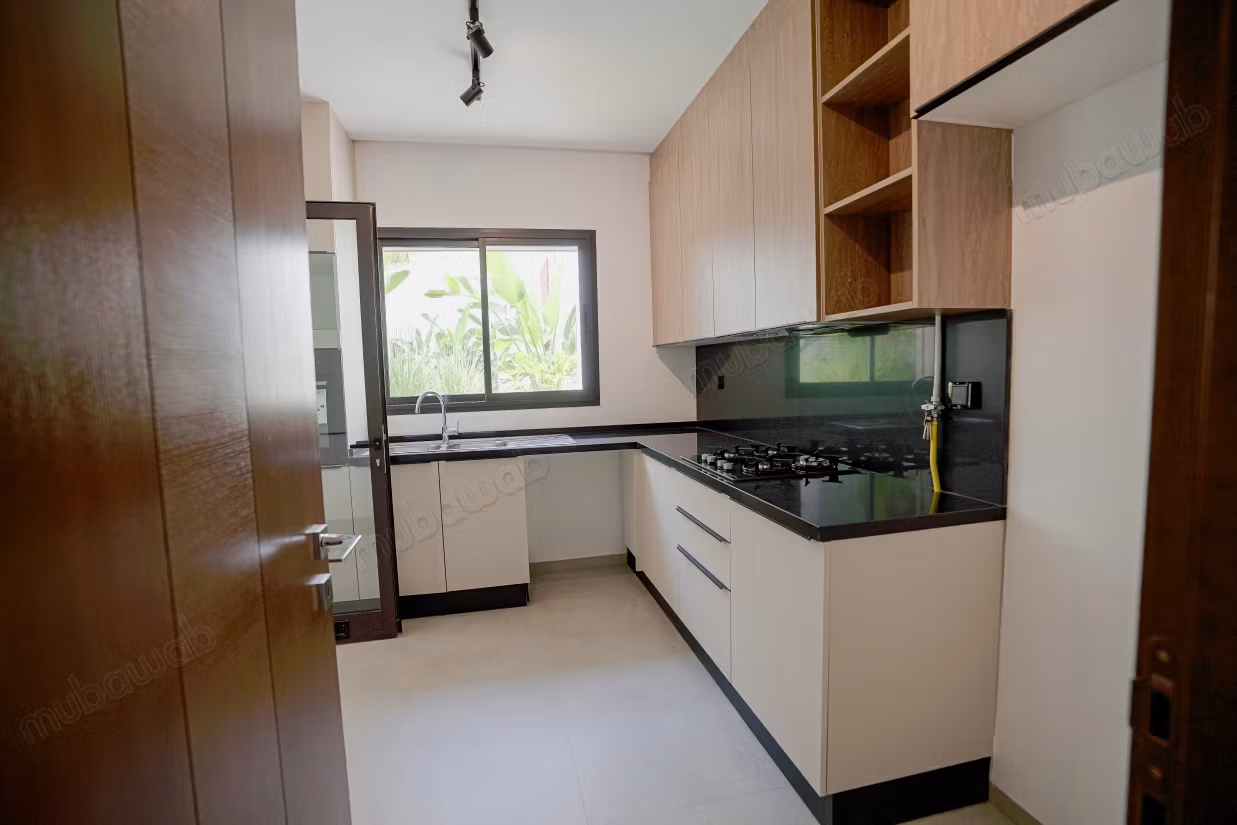 Apartment for sale in Chotrana 1. Surface area 133 m²