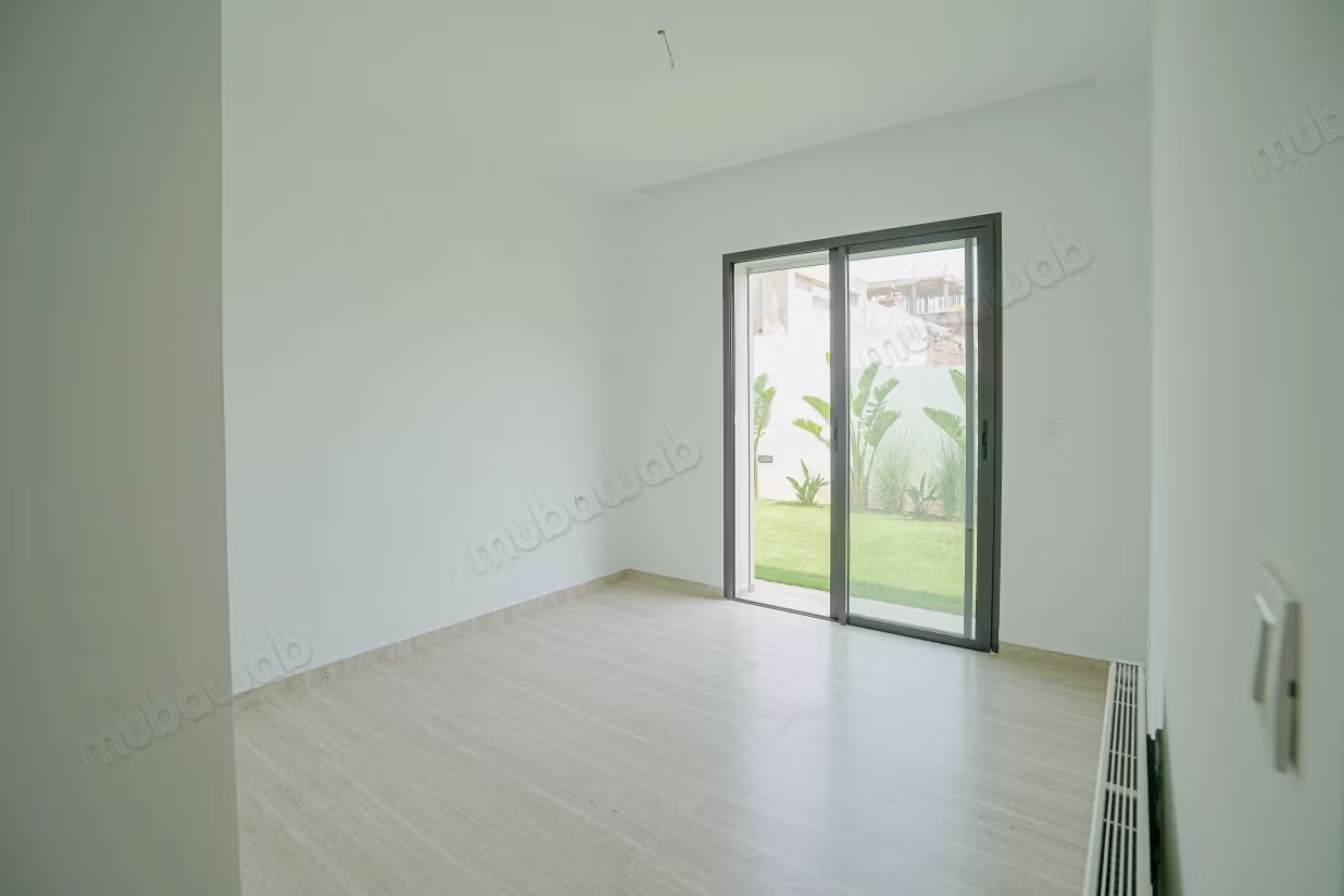 Apartment for sale in Chotrana 1. Surface area 133 m²