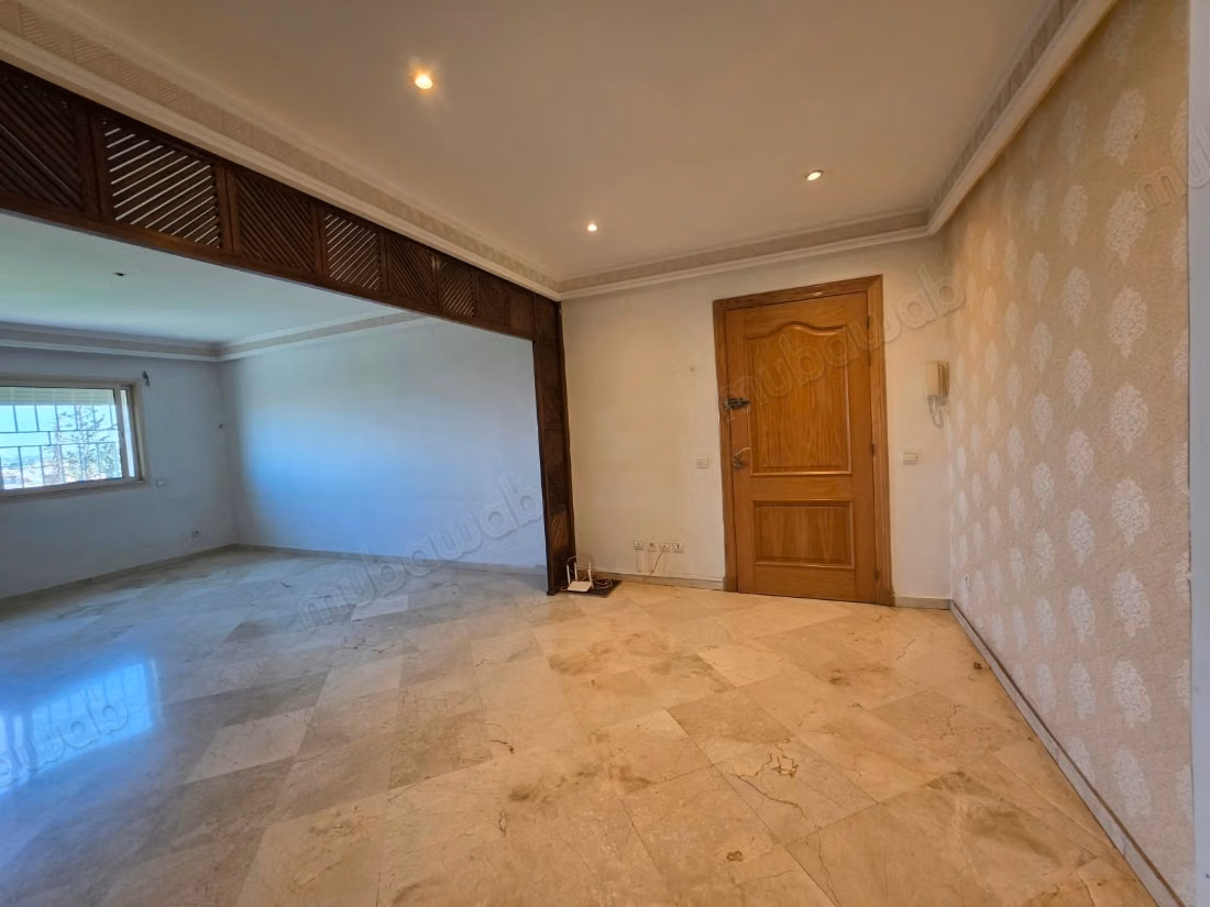 Appartement à louer vide de 111 m² à Route de casa
