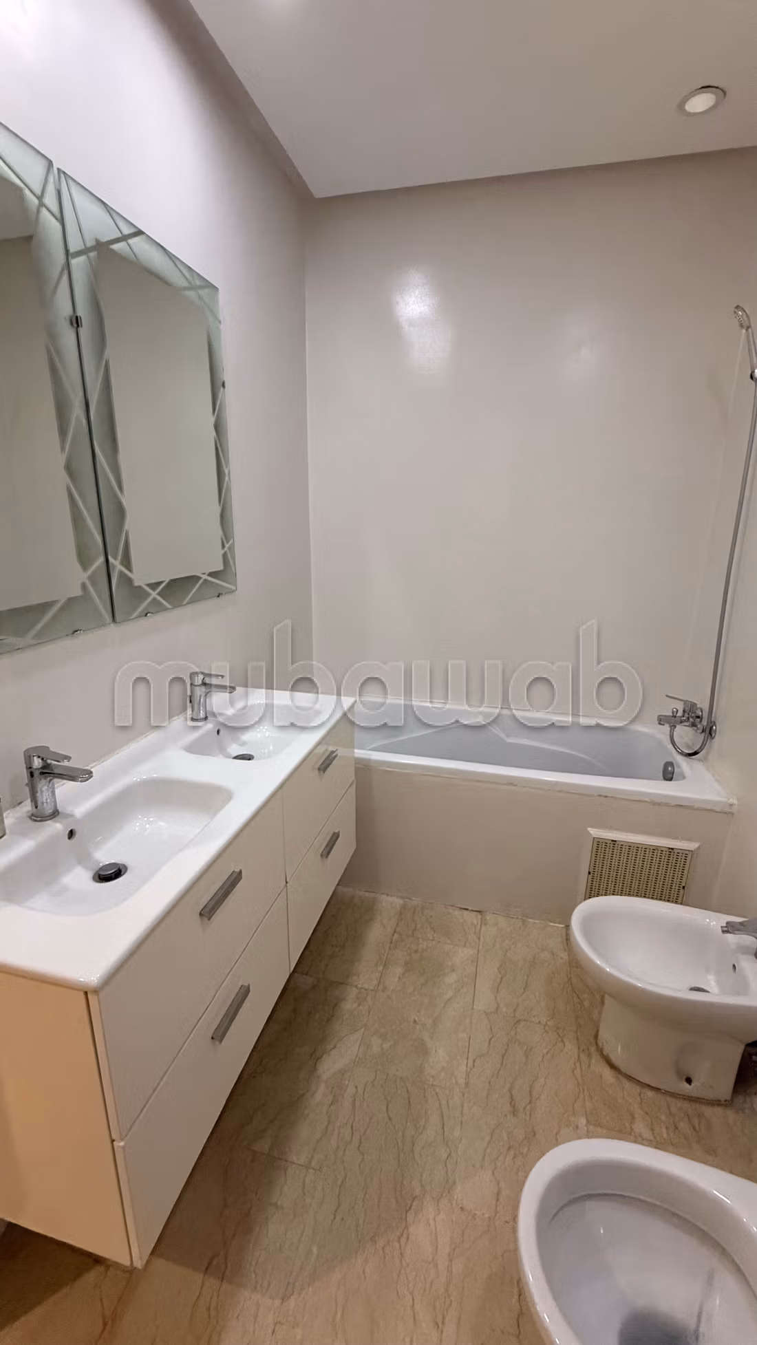 Appartement meublé 105 m2 à louer