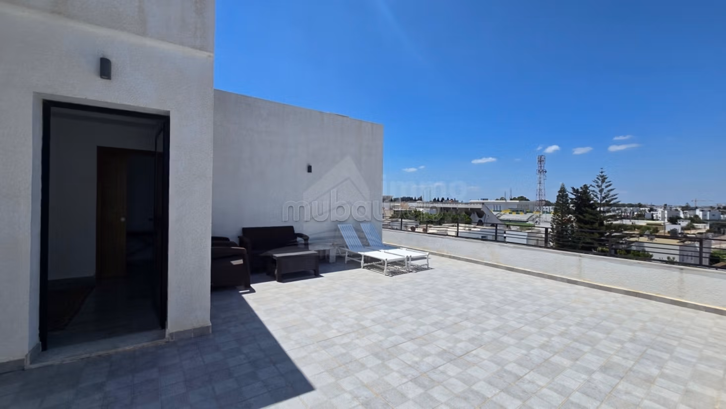 À LOUER: Magnifique Duplex S3 Vide, La Marsa