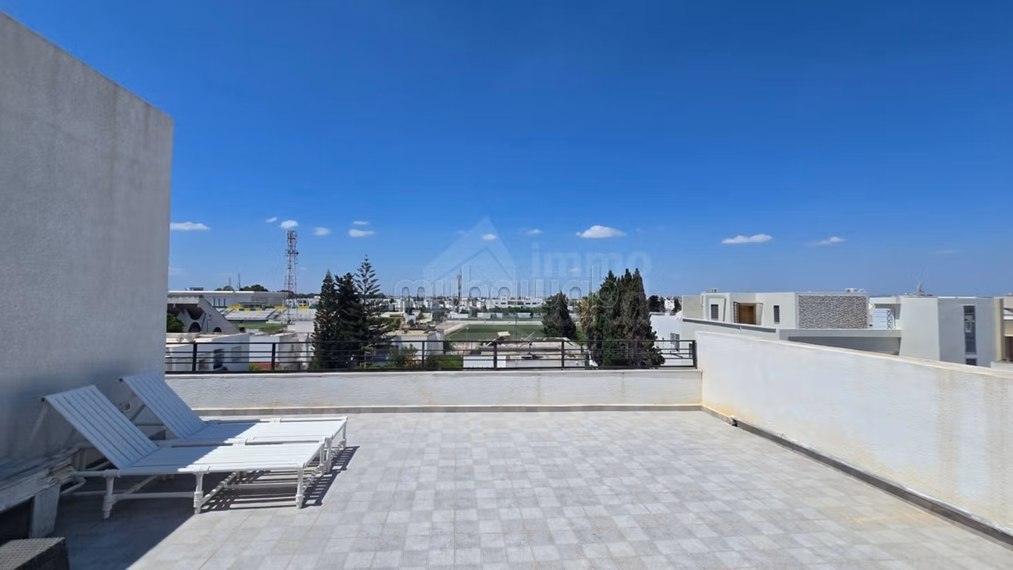 À LOUER: Magnifique Duplex S3 Vide, La Marsa