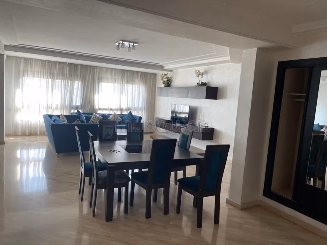 Appartement Meublé avec Cheminée – Palmier — 2