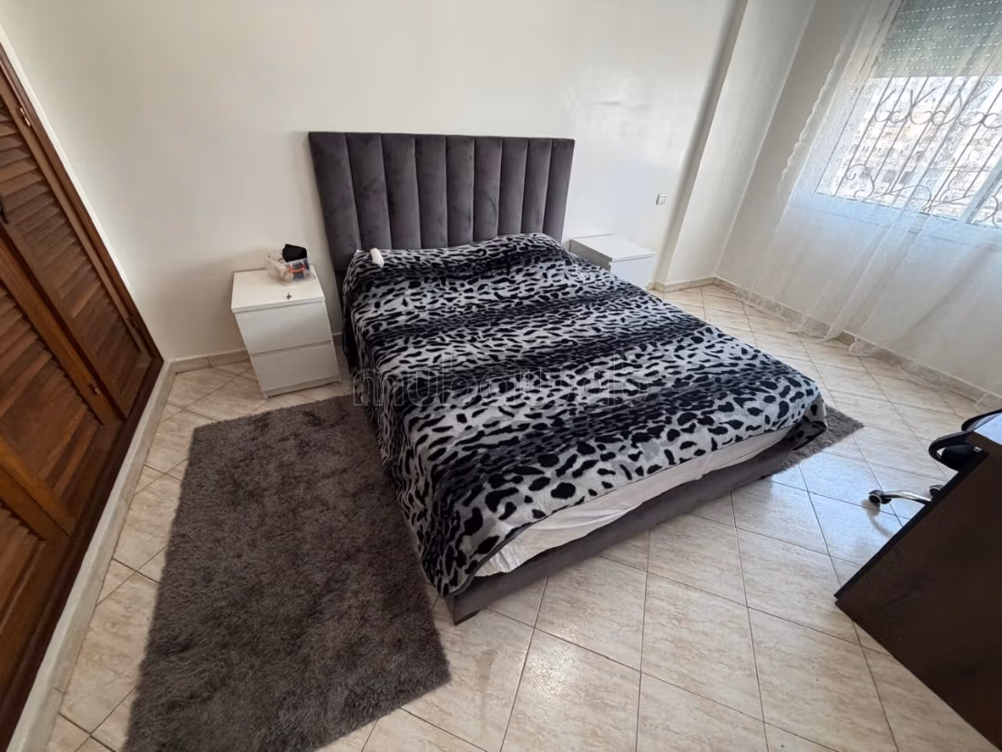 Appartement Meublé avec Cheminée – Palmier — 5