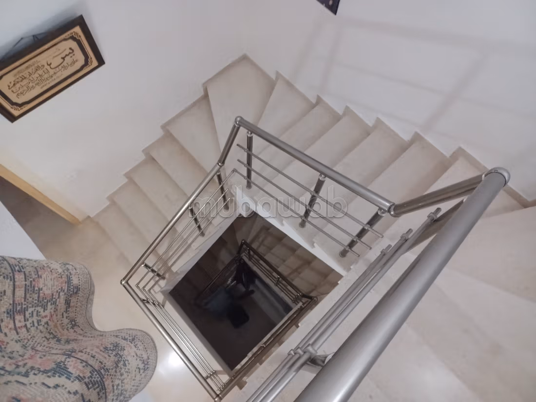 Casa in vendita a Nabeul. 3 belle camere. Doppi vetri e riscaldamento centrale