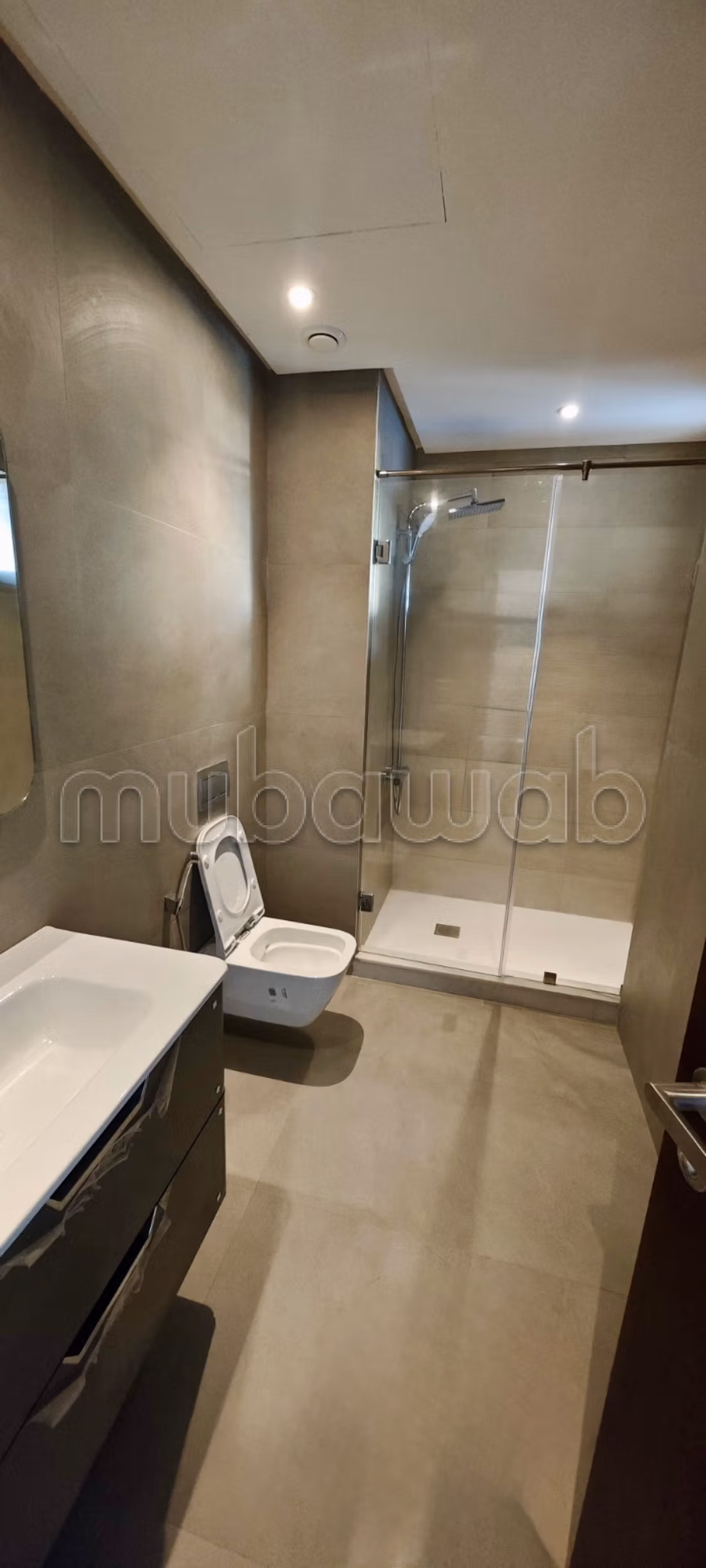 Te Huur - Appartement 4Slaapkamers en 1 Persoonlijke Kamer, Rabat Square – De Sinaasappelgaarde Souissi, Rabat