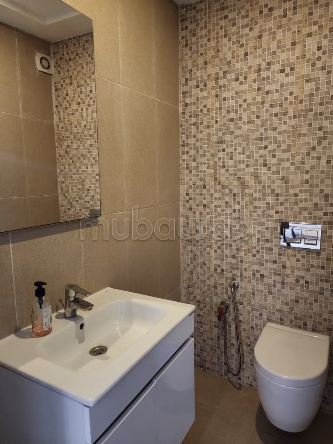 A vendre s2 avec terrasse à la soukra