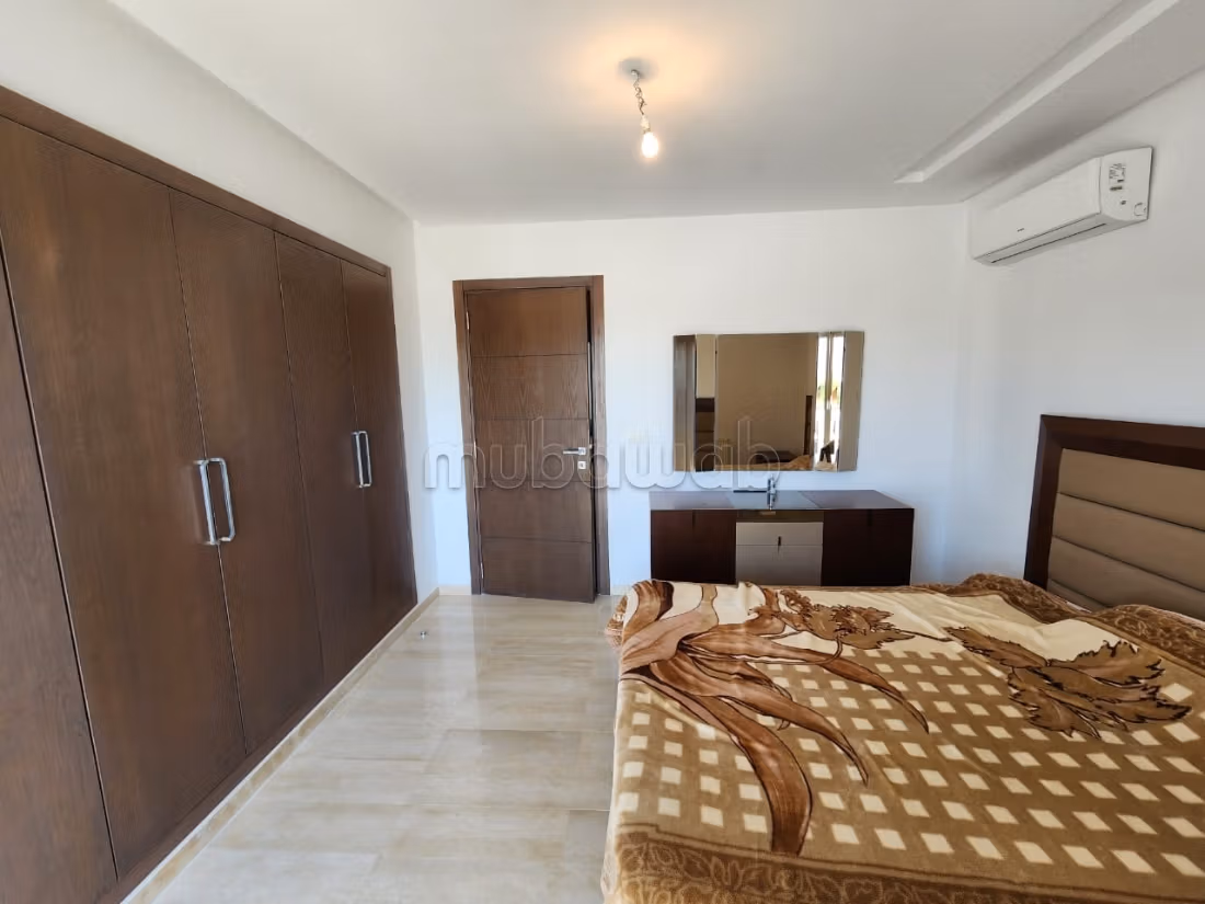 A vendre s2 avec terrasse à la soukra