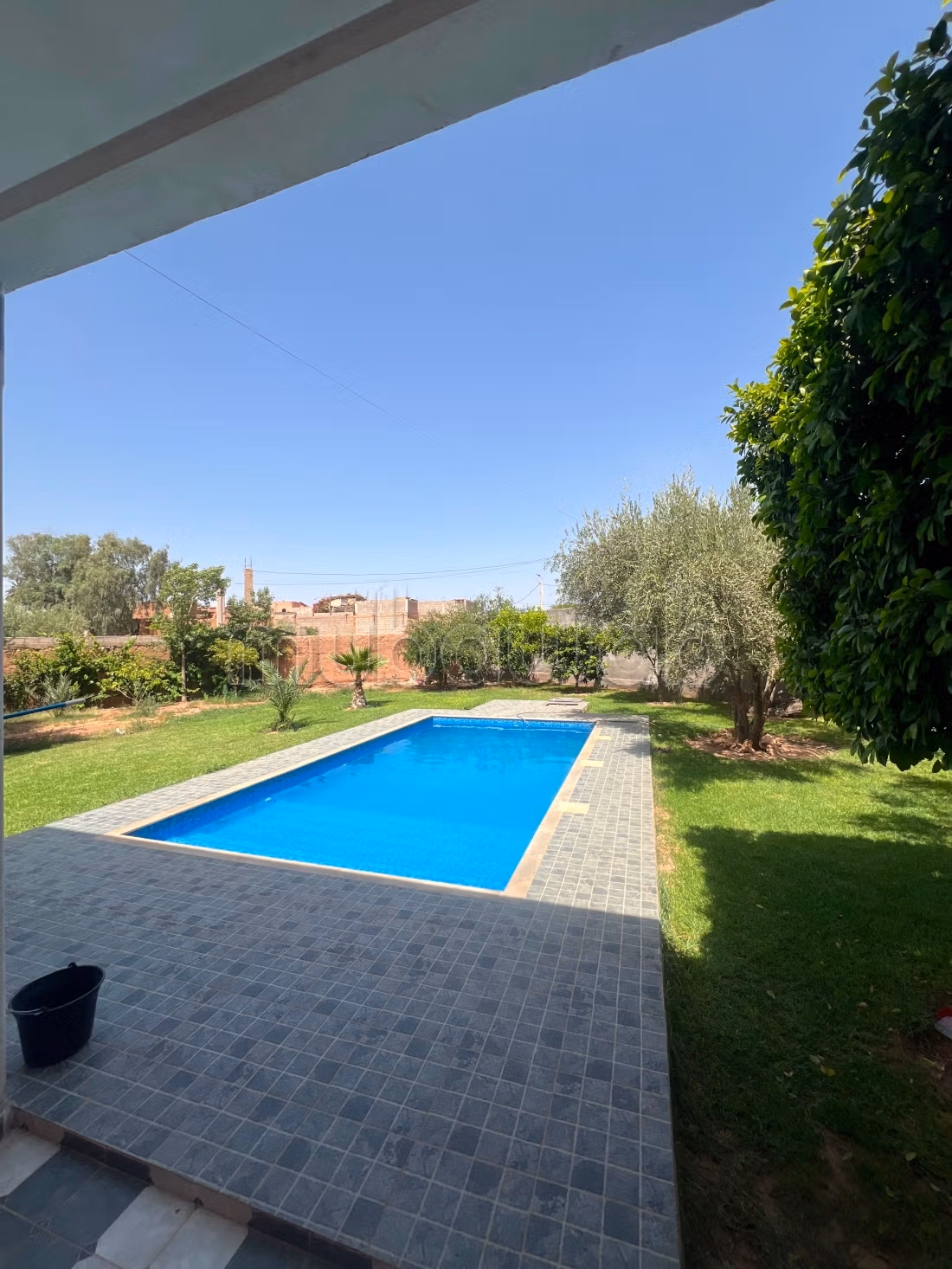 Villa di alto standing in affitto in Route de Fez. 3 camere. Bella terrazza e giardino