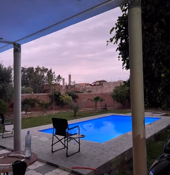 Villa di alto standing in affitto in Route de Fez. 3 camere. Bella terrazza e giardino