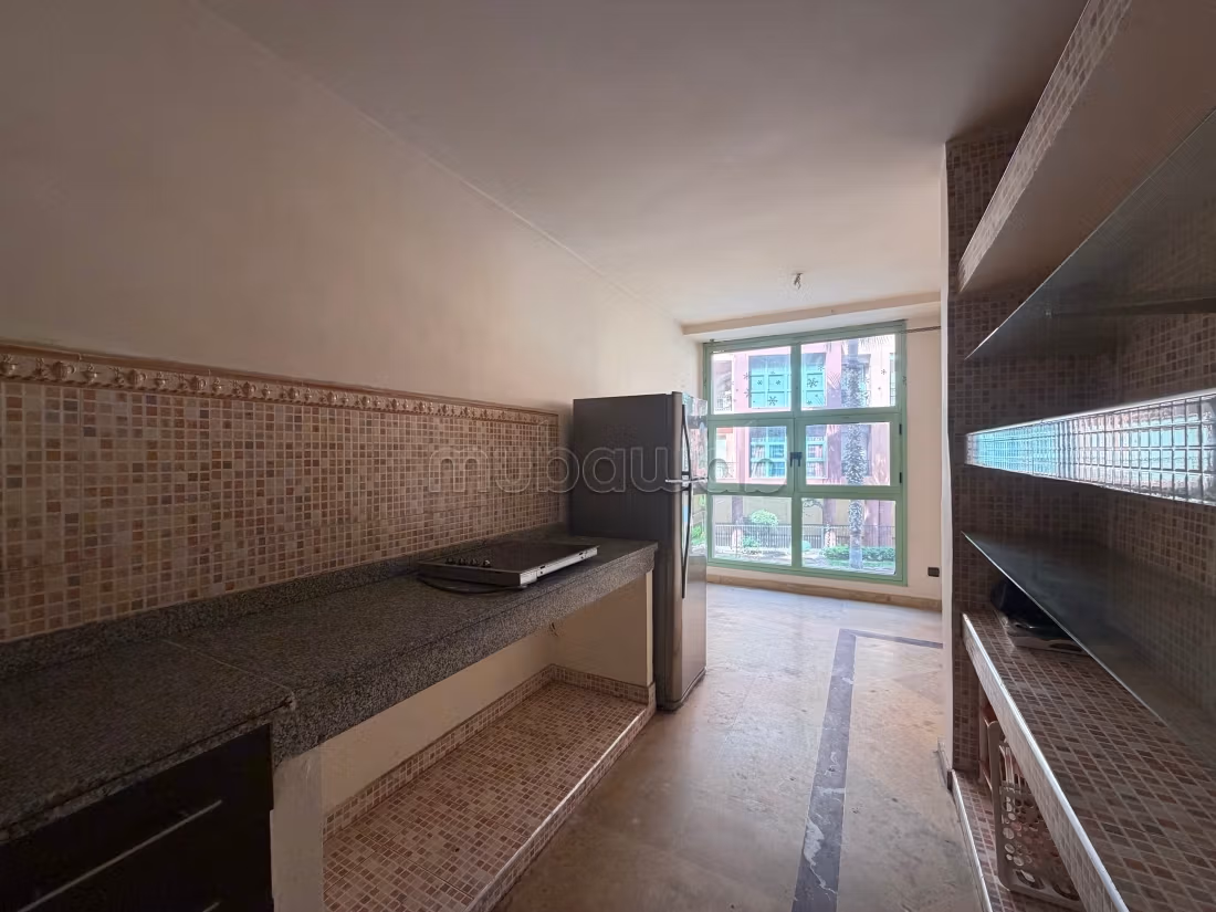 Trouvez un appartement à acheter à Majorelle. 4 grandes chambres. Avec ascenseur, balcon — 3