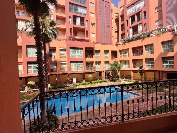 Trouvez un appartement à acheter à Majorelle. 4 grandes chambres. Avec ascenseur, balcon