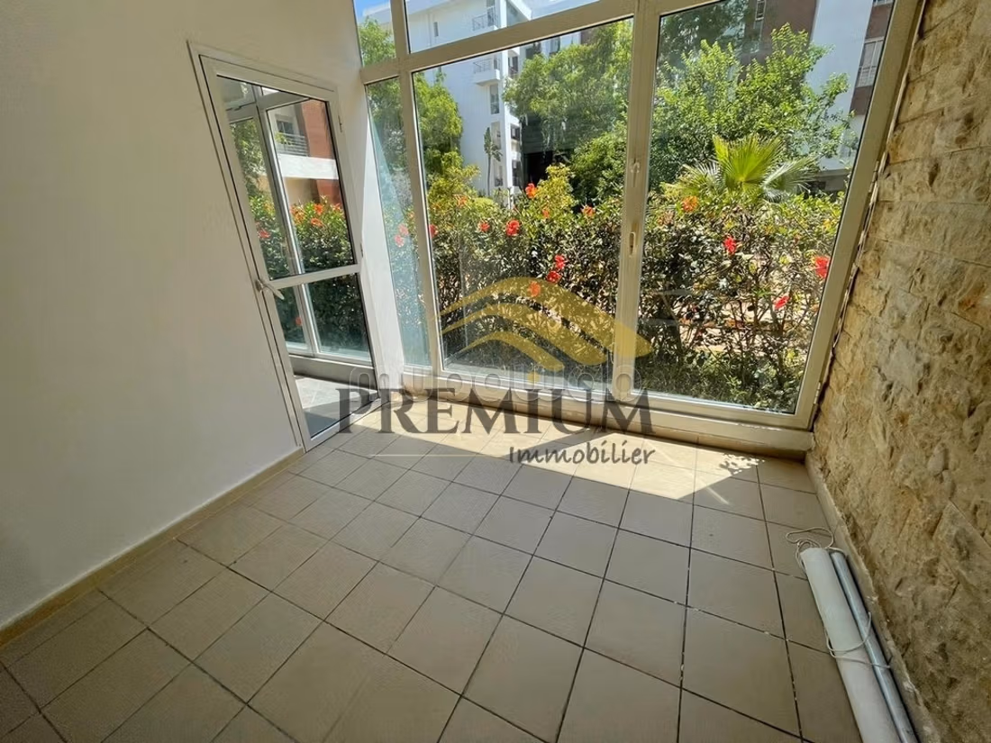 Joli appartement rez de jardin — 3